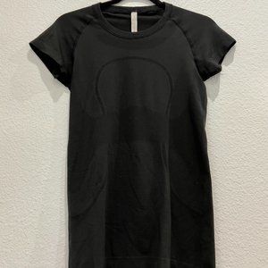 Lululemon black athletic shirt
